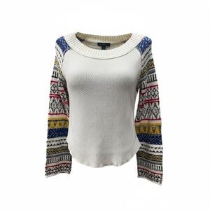 Free People knit sweater
NWT Size XS